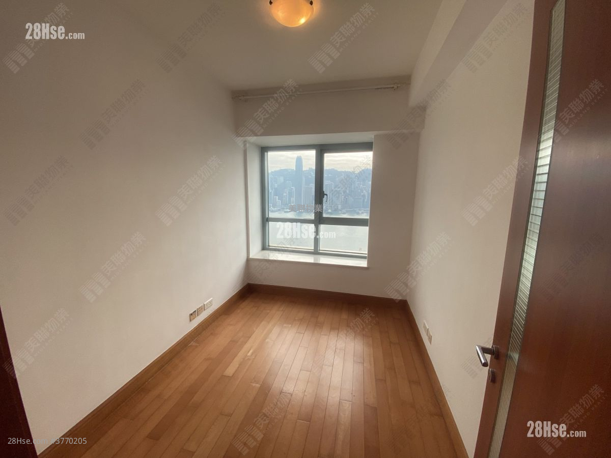 君臨天下 租盤 3 房 , 2 浴室 1,061 平方呎