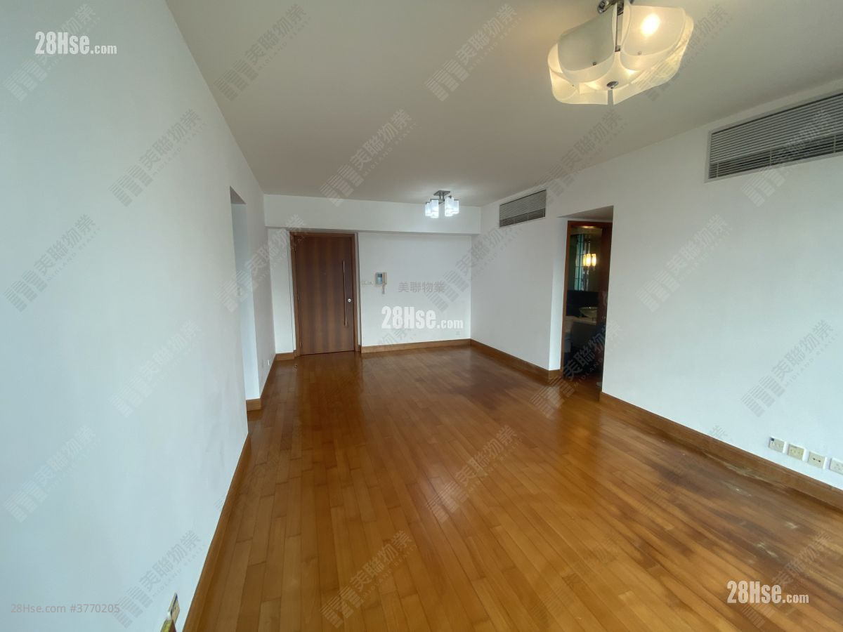 君臨天下 租盤 3 房 , 2 浴室 1,061 平方呎