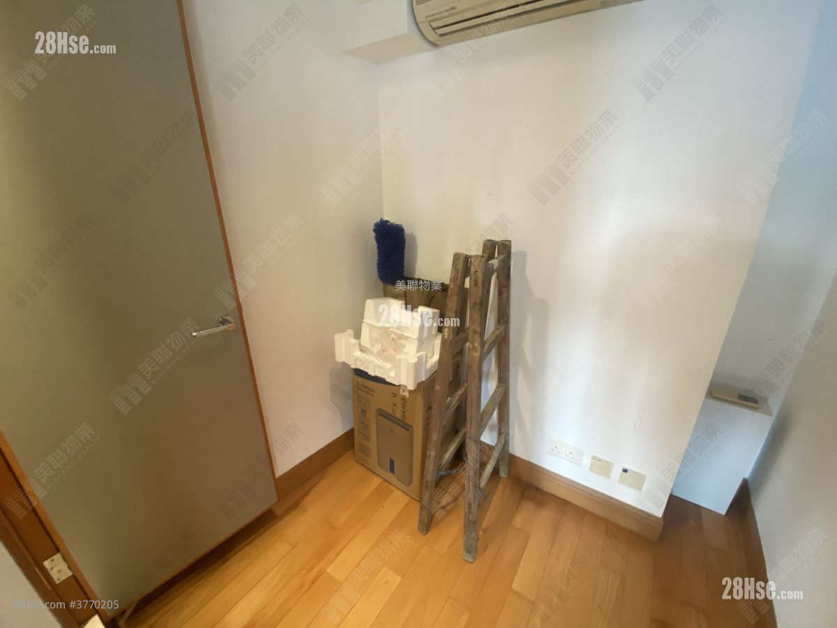 君臨天下 租盤 3 房 , 2 浴室 1,061 平方呎