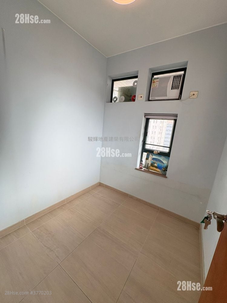 Yau On Court Sell 2 Bedrooms , 1 Bathroom 318 ft²