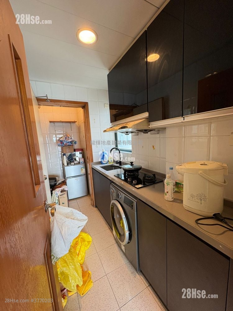 Yau On Court Sell 2 Bedrooms , 1 Bathroom 318 ft²