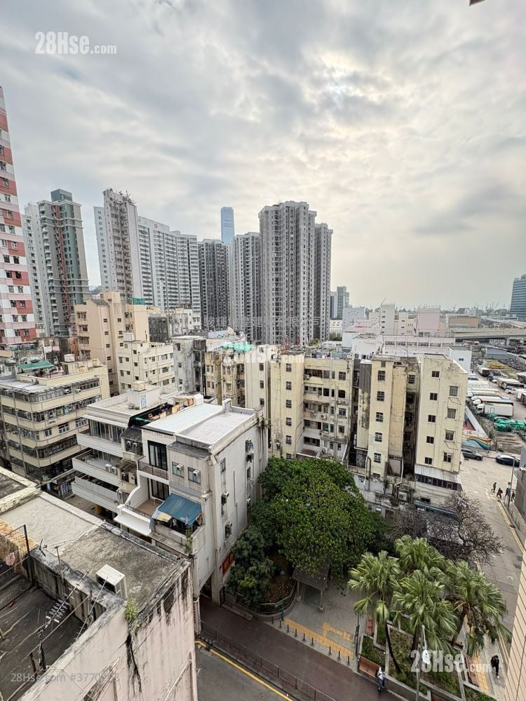 Yau On Court Sell 2 Bedrooms , 1 Bathroom 318 ft²