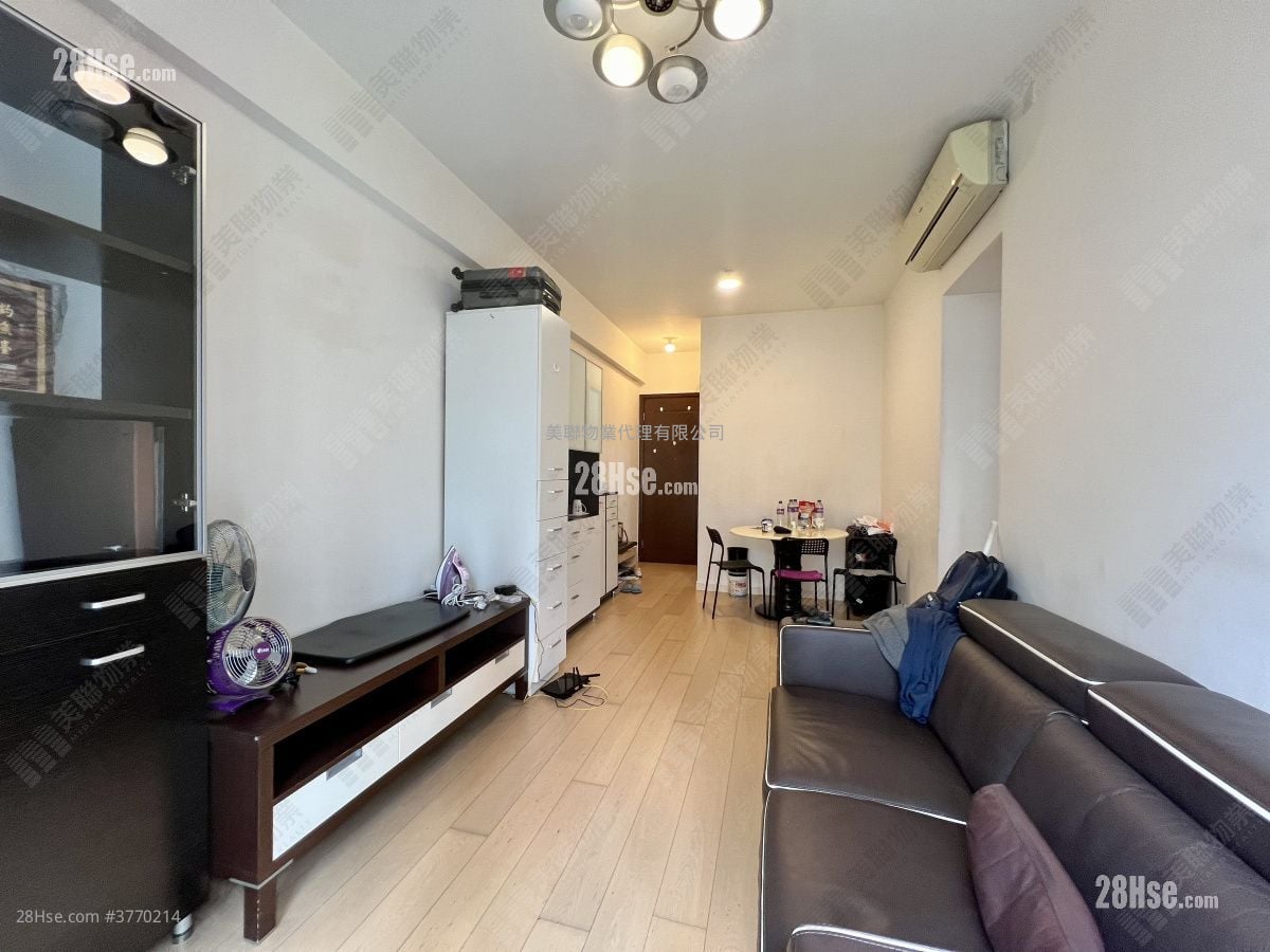 Lexington Hill Sell 2 Bedrooms , 1 Bathroom 593 ft²