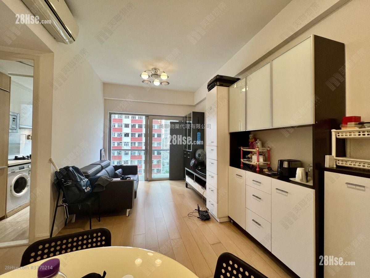 Lexington Hill Sell 2 Bedrooms , 1 Bathroom 593 ft²