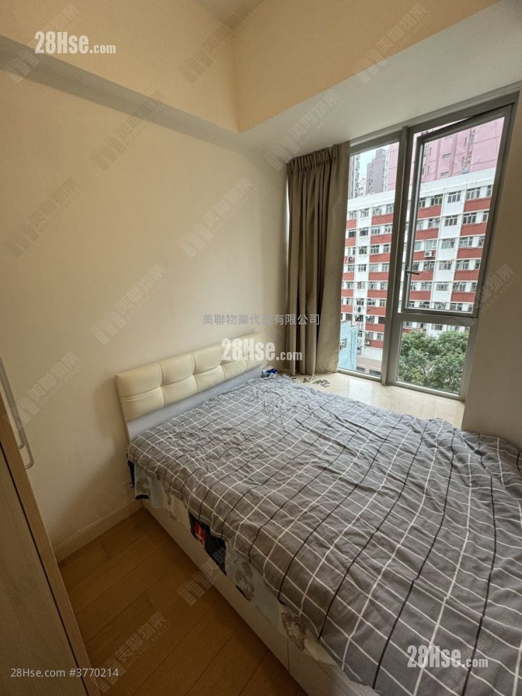 Lexington Hill Sell 2 Bedrooms , 1 Bathroom 593 ft²