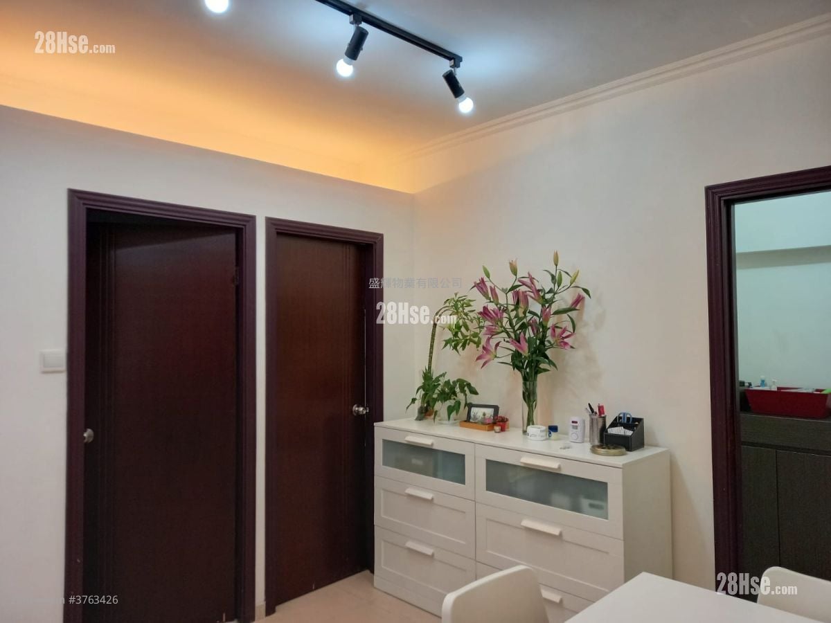 New Fortune House Sell 2 Bedrooms , 1 Bathroom 395 ft²