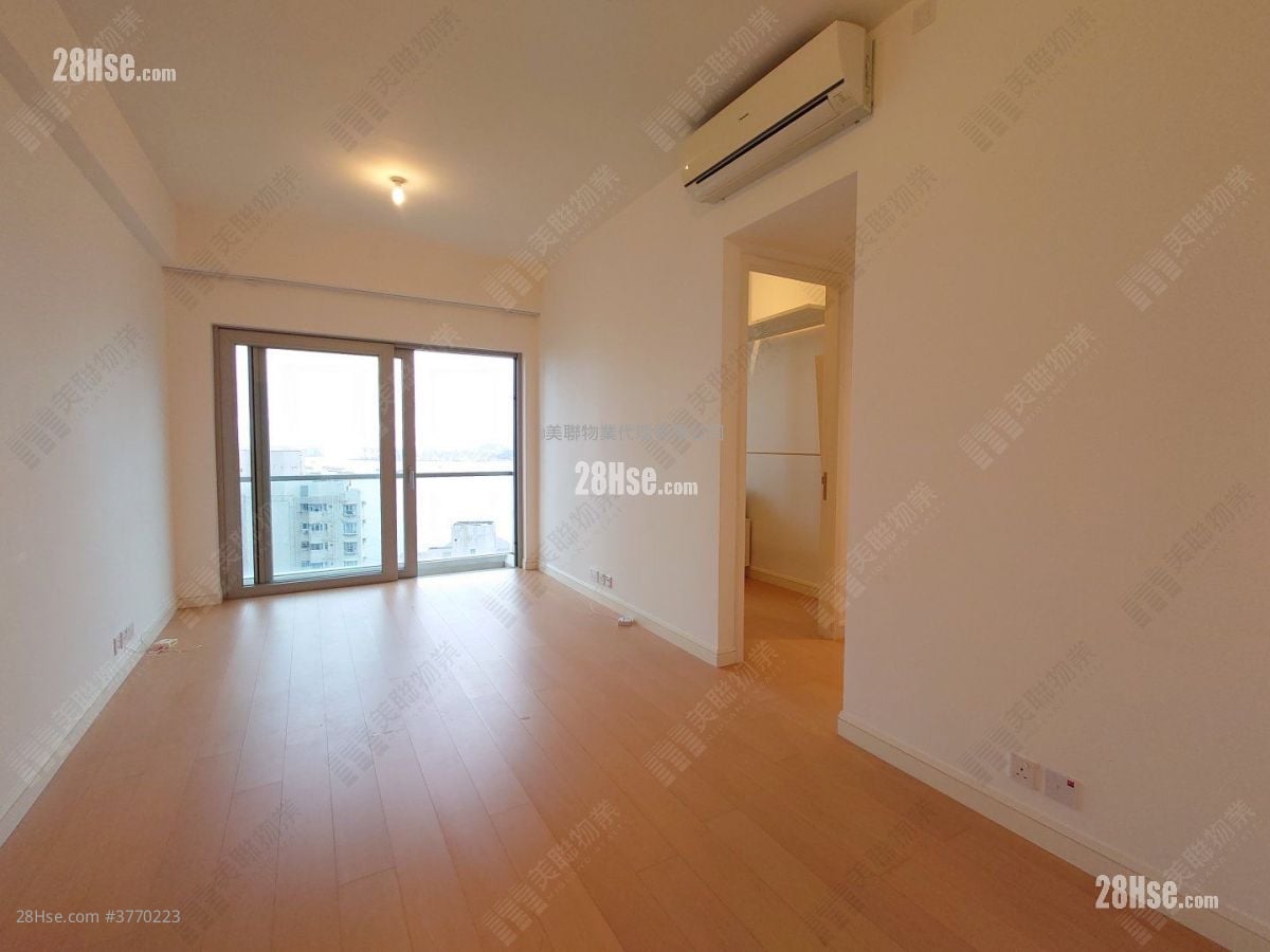 Lexington Hill Sell 3 Bedrooms , 1 Bathroom 739 ft²