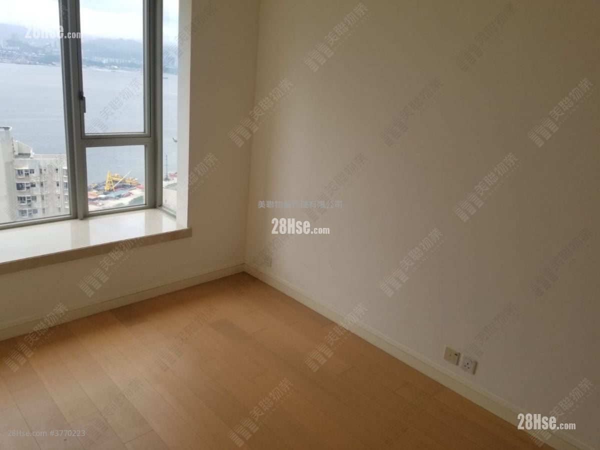 Lexington Hill Sell 3 Bedrooms , 1 Bathroom 739 ft²