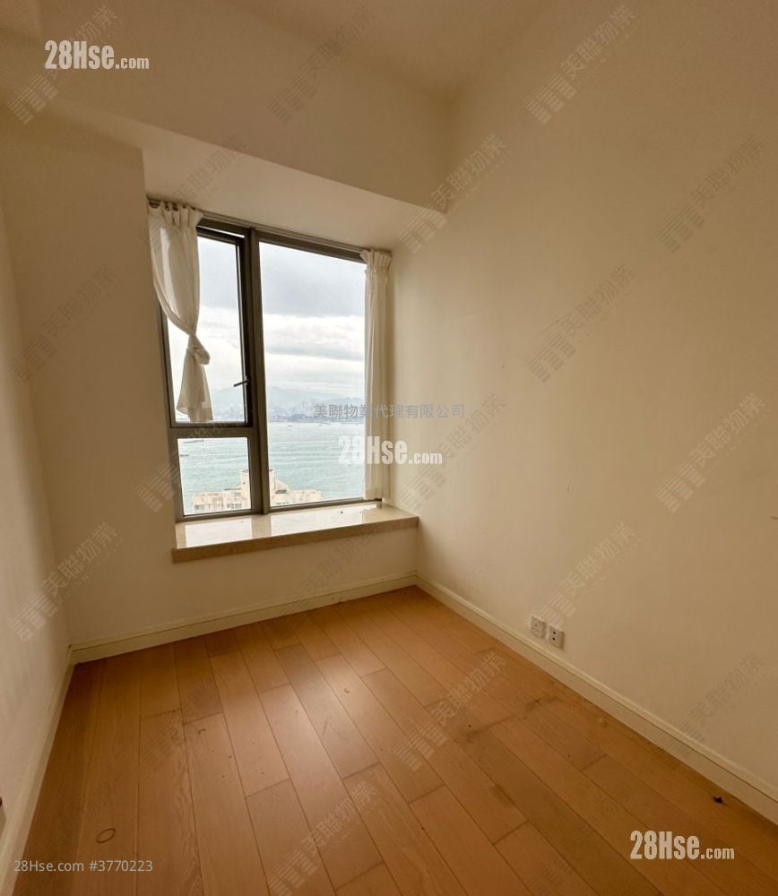 Lexington Hill Sell 3 Bedrooms , 1 Bathroom 739 ft²