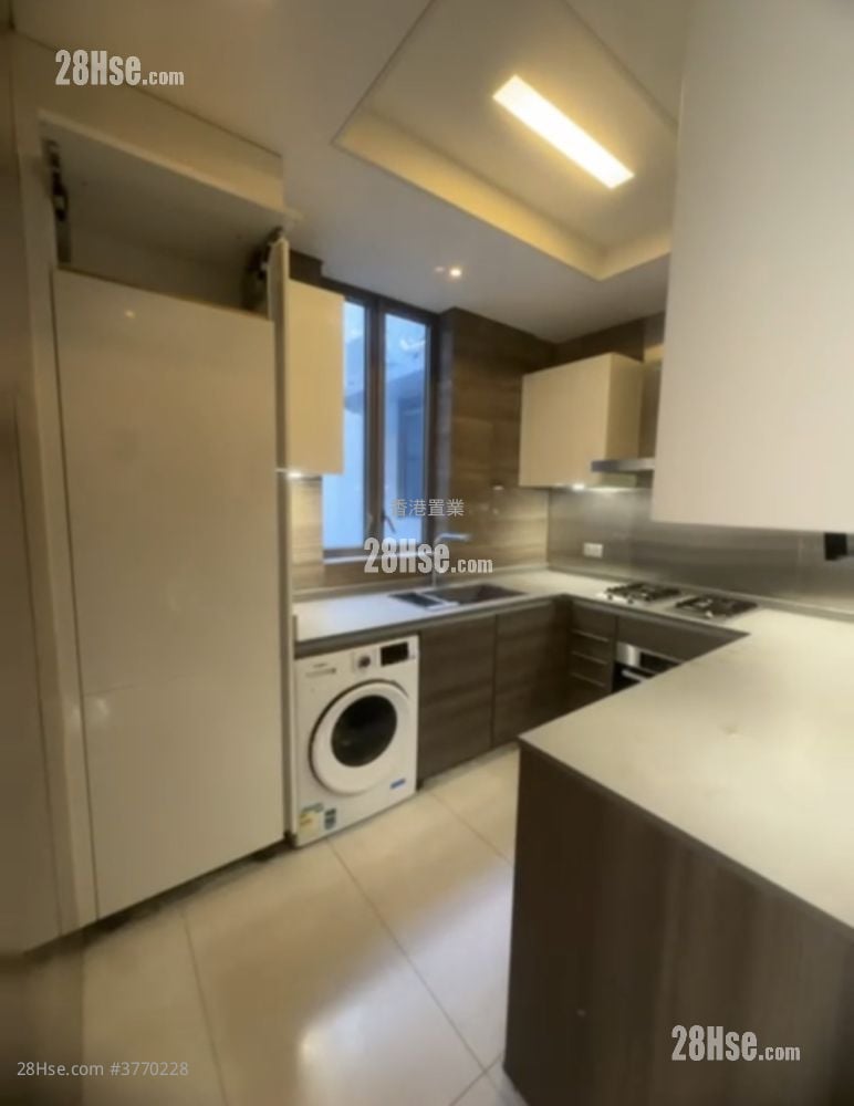 The Austin 售盘 3 房 , 2 浴室 1,002 平方尺