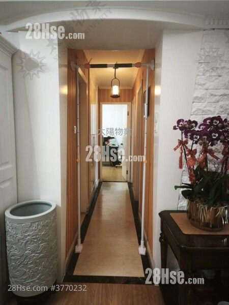 Whampoa Garden Sell 3 Bedrooms 825 ft²