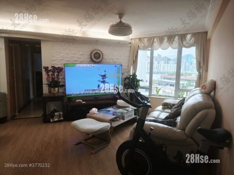 Whampoa Garden Sell 3 Bedrooms 825 ft²