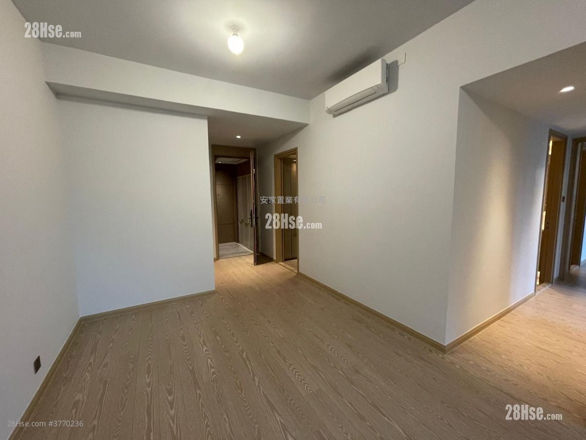 The Southside Rental 3 Bedrooms , 2 Bathrooms 914 ft²