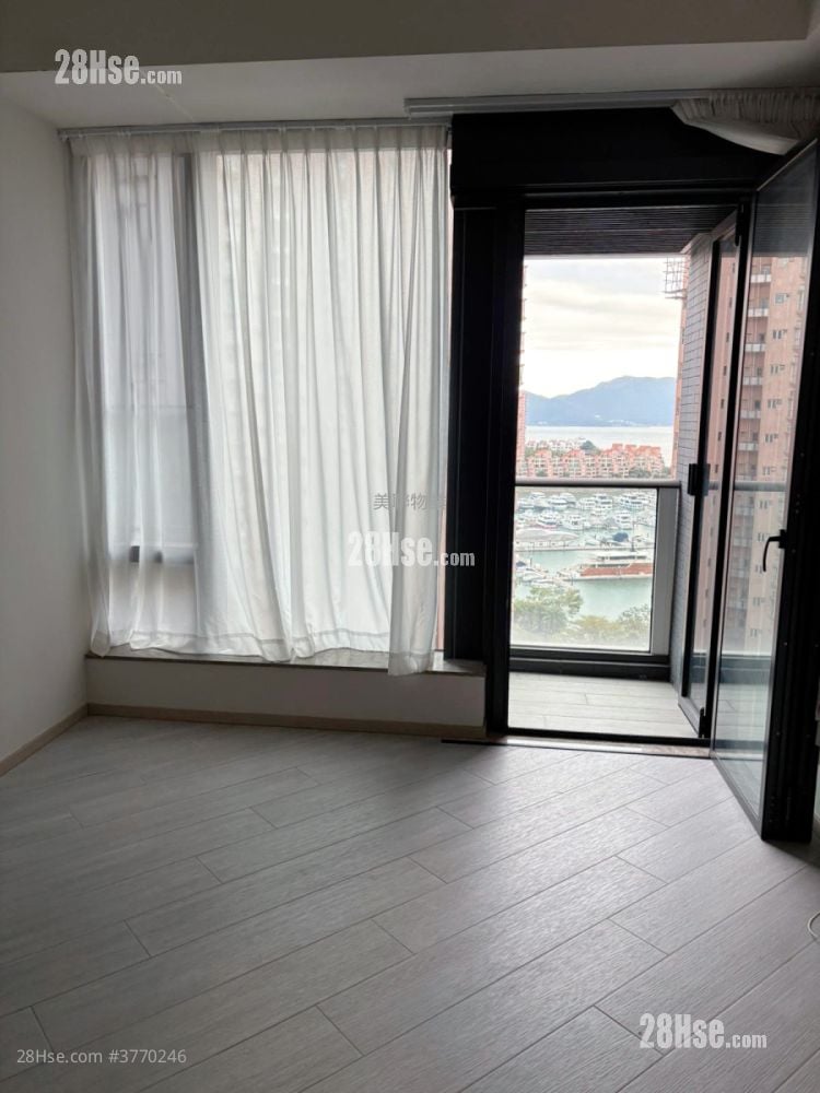 The Royale Sell Studio , 1 Bathroom 220 ft²