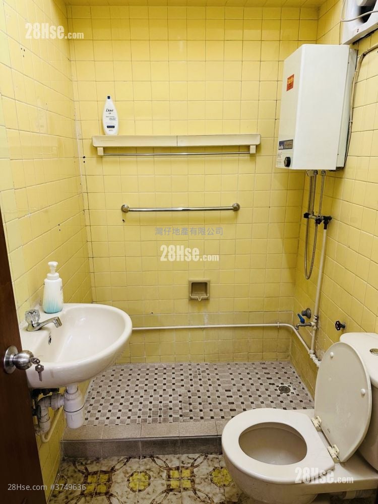 麗珊大廈 售盤 2 房 , 1 浴室 320 平方呎