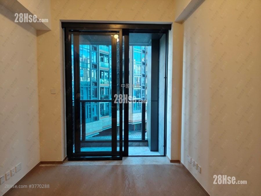 Onmantin Sell 388 ft²