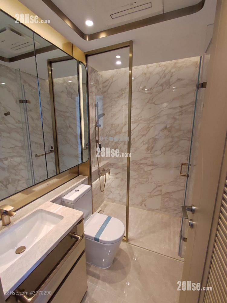 Grand Victoria Sell 1 Bedroom , 1 Bathroom 319 ft²