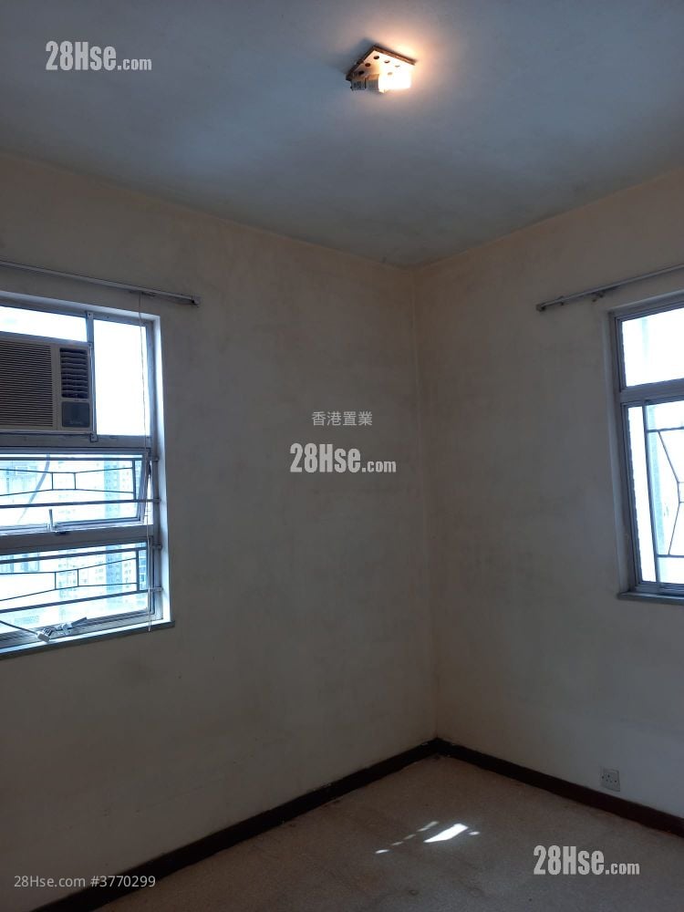 Louisa Tower Sell 2 Bedrooms , 1 Bathroom 690 ft²