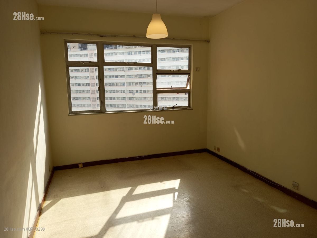 Louisa Tower Sell 2 Bedrooms , 1 Bathroom 690 ft²