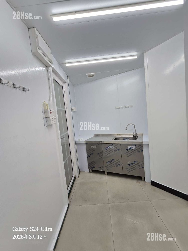 Village Rental Studio 100 ft²