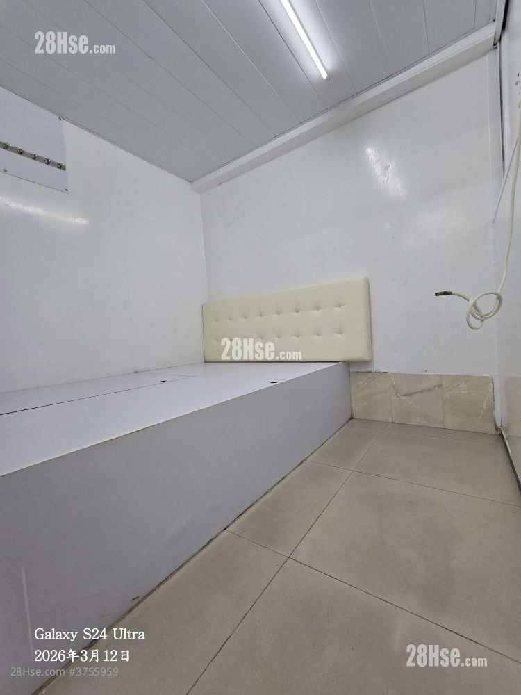 Village Rental Studio 100 ft²