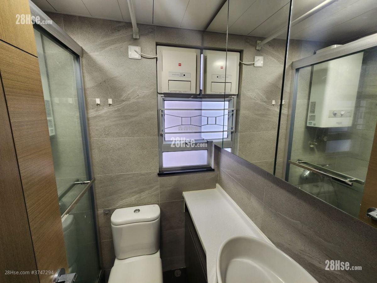 Merlin Garden Rental 3 Bedrooms , 1 Bathroom 496 ft²