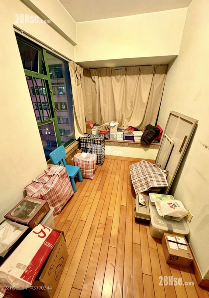 Horae Place Sell 2 Bedrooms , 1 Bathroom 393 ft²