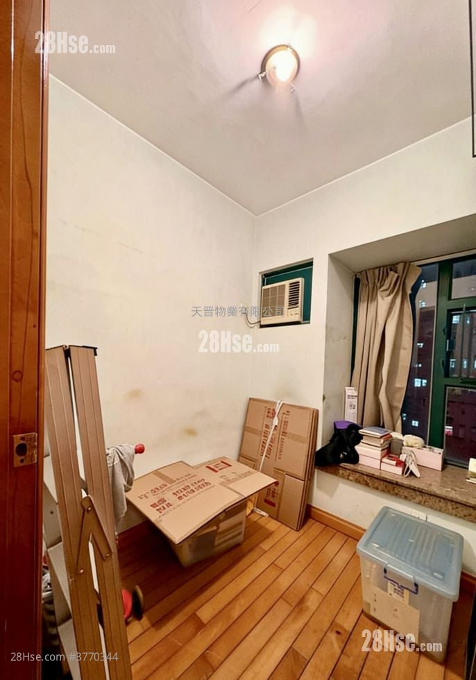 Horae Place Sell 2 Bedrooms , 1 Bathroom 393 ft²