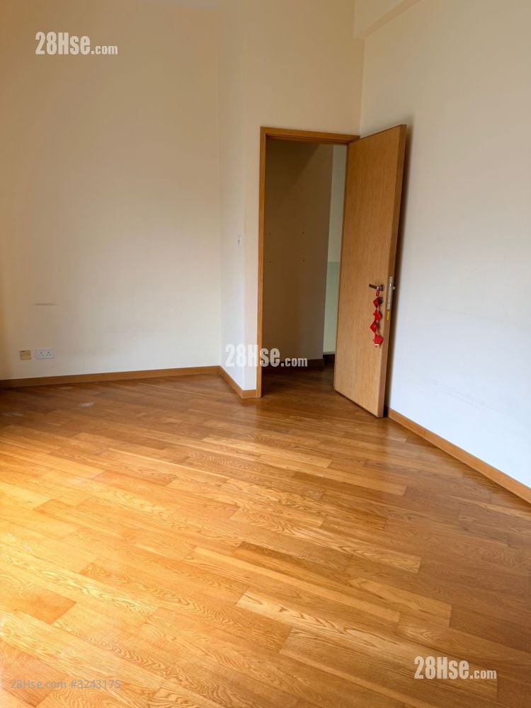 Avignon Sell 4 Bedrooms , 3 Bathrooms 1,874 ft²