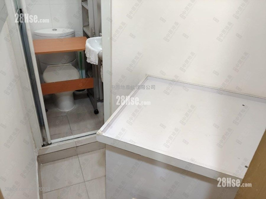 翘翠峰 售盘 4 房 , 4 浴室 1,102 平方尺