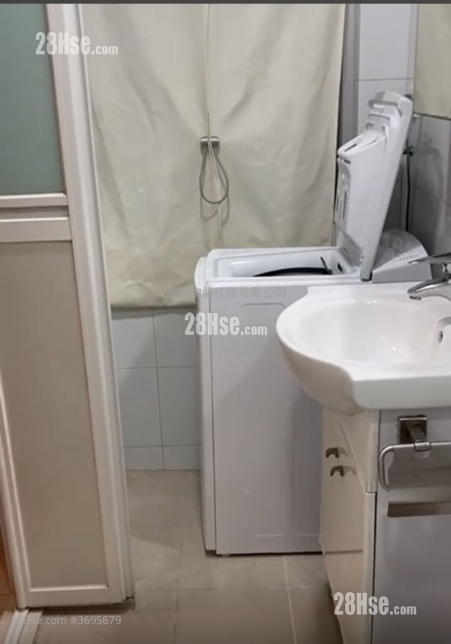 Siu Yee Building Sell Studio , 1 Bathroom 421 ft²
