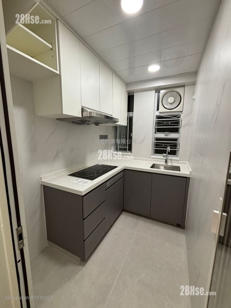 I-Feng Mansions Sell 3 Bedrooms , 1 Bathroom 502 ft²