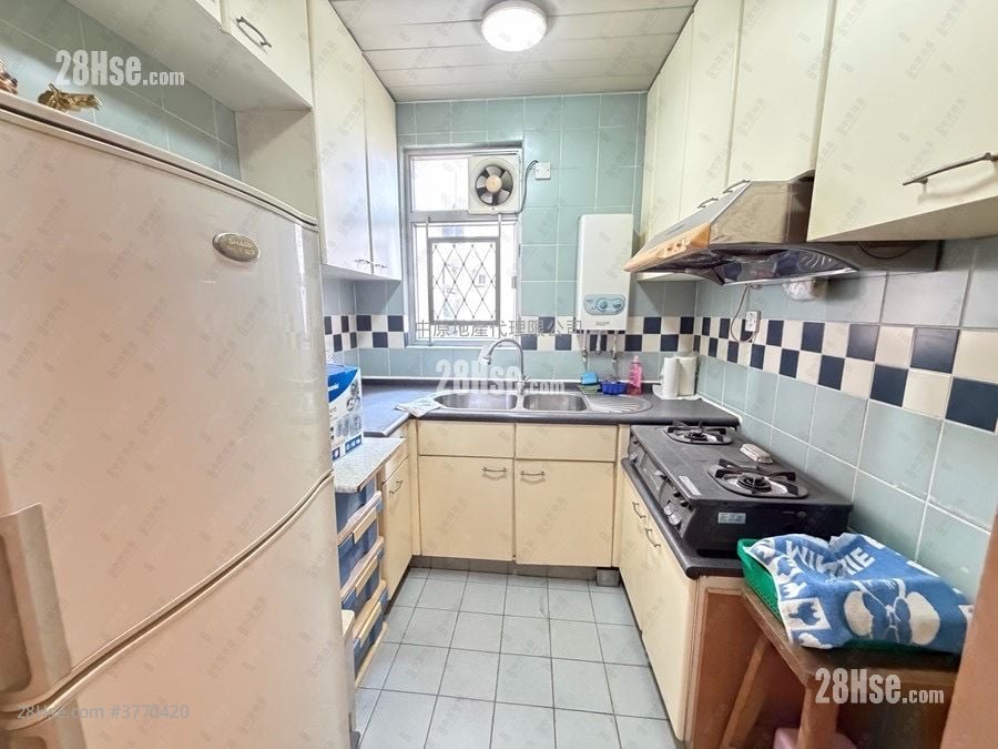 Tin Chung Court Sell 3 Bedrooms 650 ft²