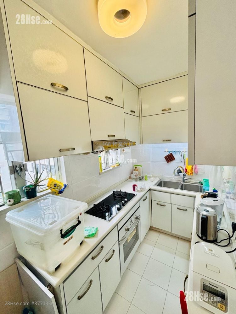 万基大厦 售盘 3 房 , 2 浴室 823 平方尺