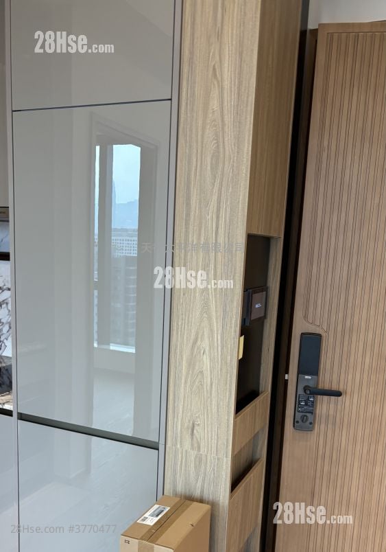 Topside Residence Rental 2 Bedrooms , 1 Bathroom 377 ft²