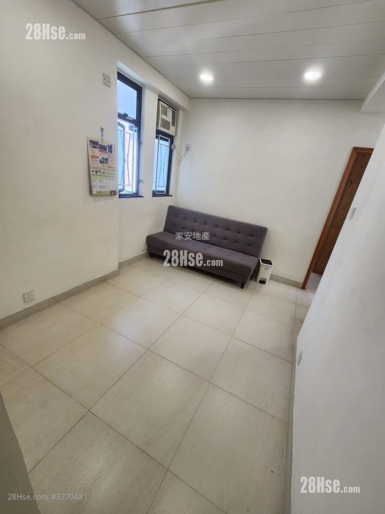 Wun Fat Building Sell 1 Bedroom , 1 Bathroom 290 ft²