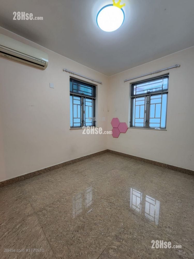 村屋 售盘 2 房 , 1 浴室