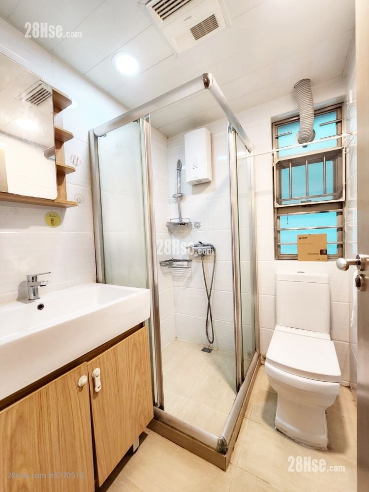 村屋 售盘 2 房 , 1 浴室