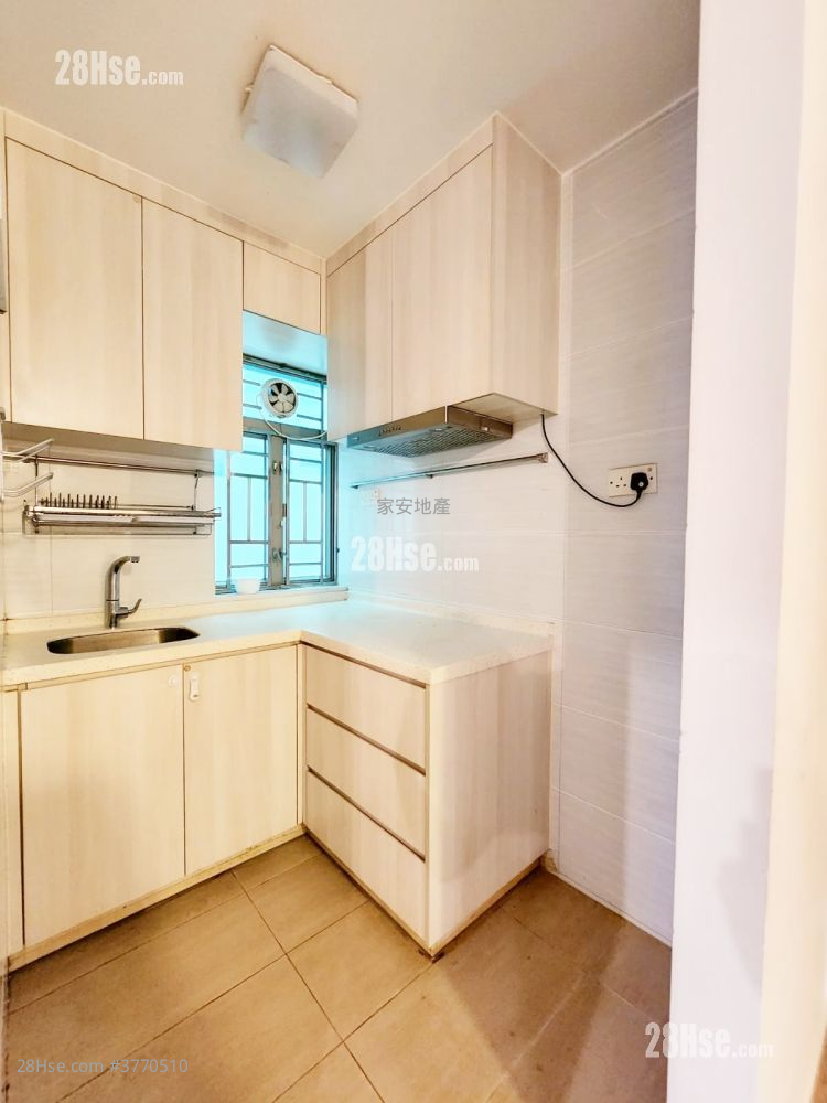 村屋 售盘 2 房 , 1 浴室