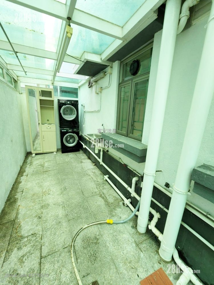 村屋 售盘 2 房 , 1 浴室