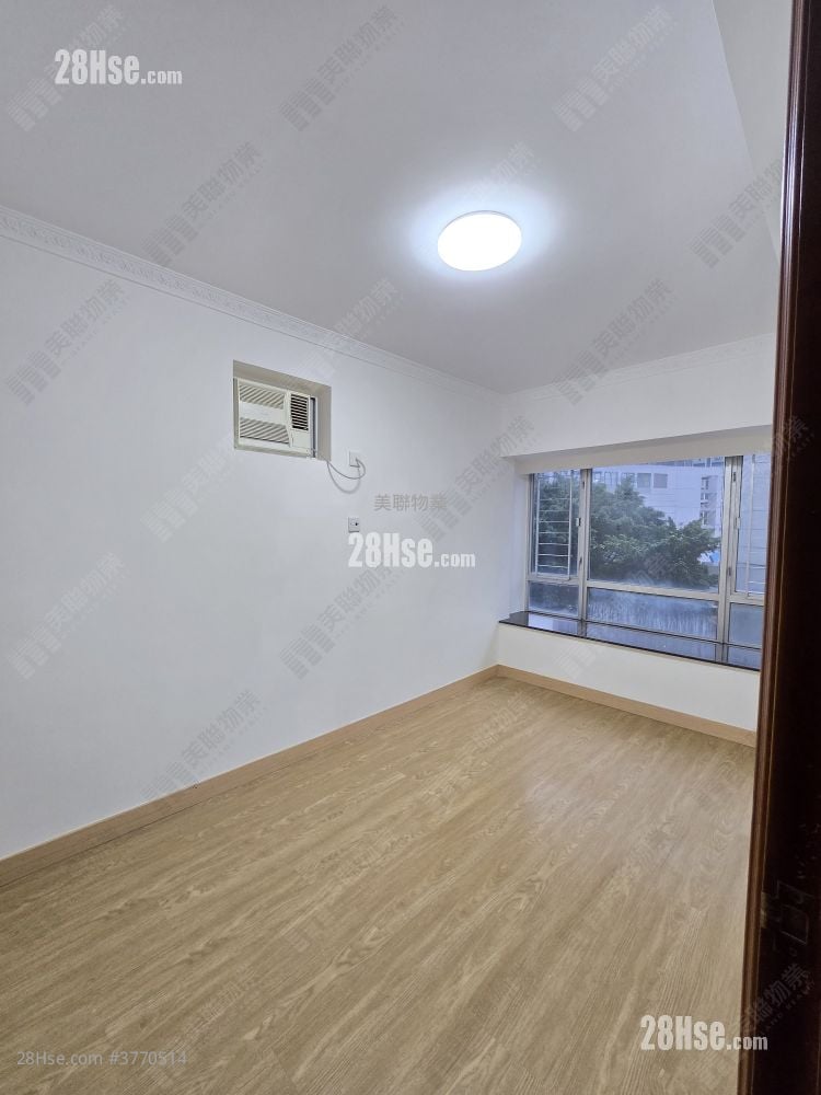 Laguna City Sell 3 Bedrooms 687 ft²