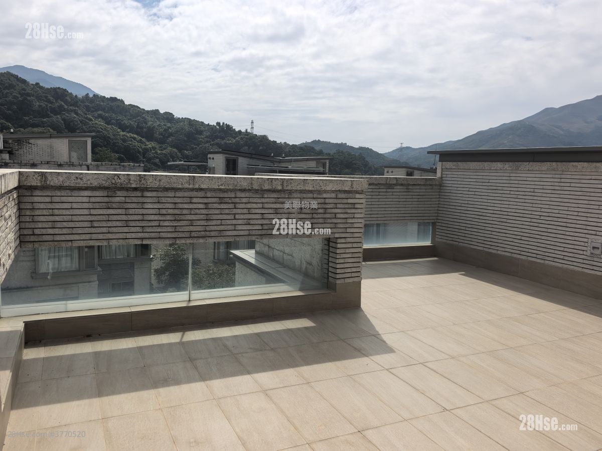 The Green Sell 3 Bedrooms , 4 Bathrooms 1,798 ft²