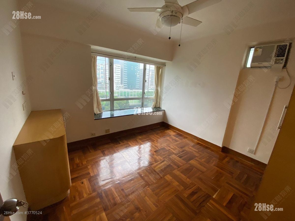 Laguna City Sell 3 Bedrooms 748 ft²