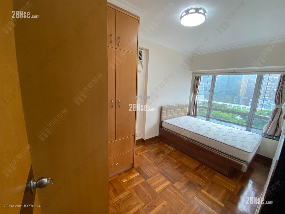 Laguna City Sell 3 Bedrooms 748 ft²