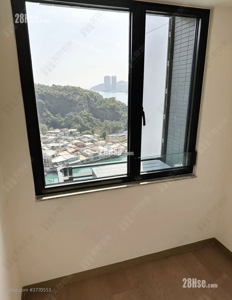 Montego Bay Sell 2 Bedrooms 450 ft²