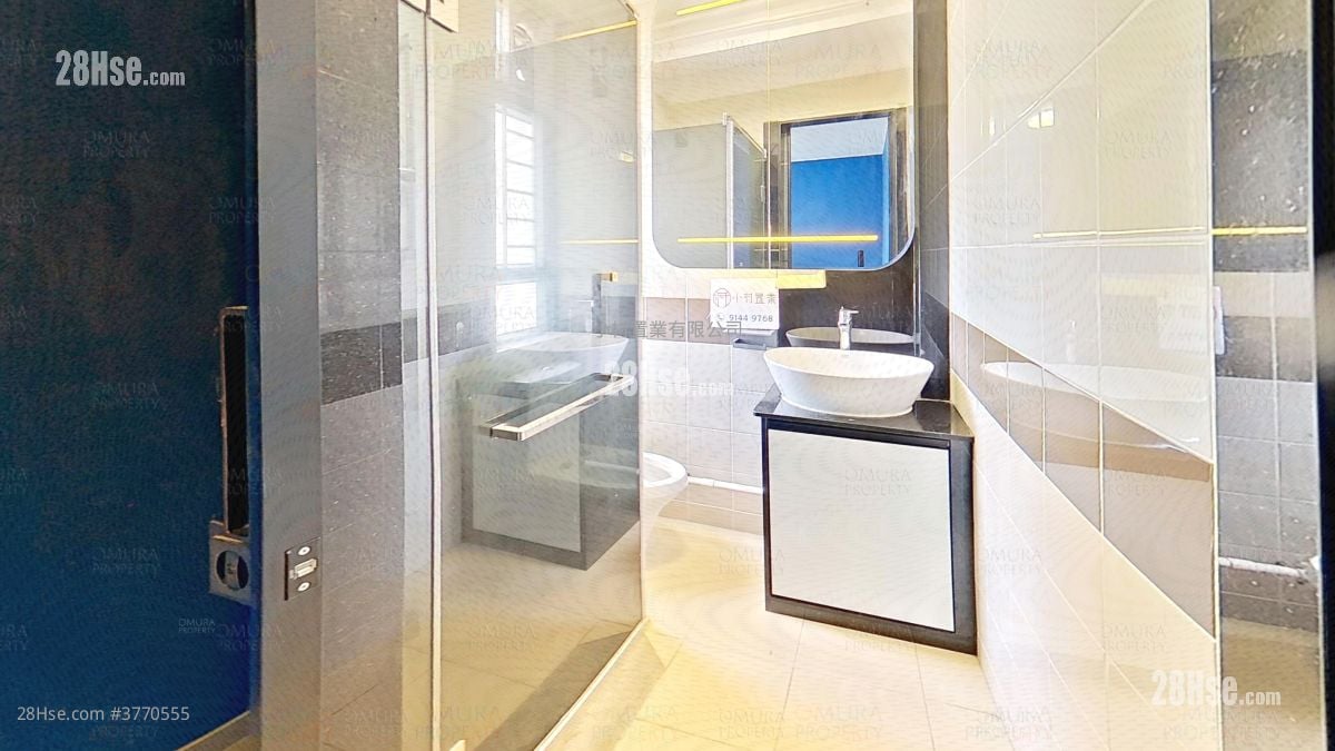 bathroom: Sheung Man Court Sell 1 Bedroom , 1 Bathroom 291 ft²