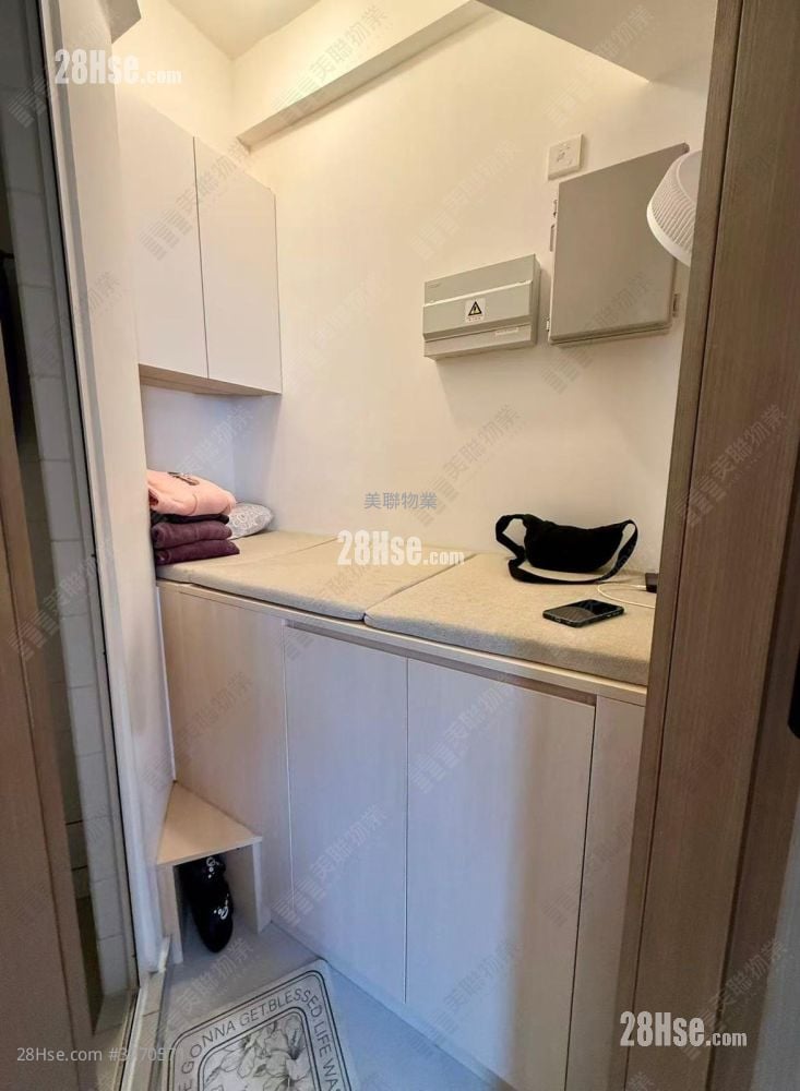 Montego Bay Sell 3 Bedrooms 845 ft²