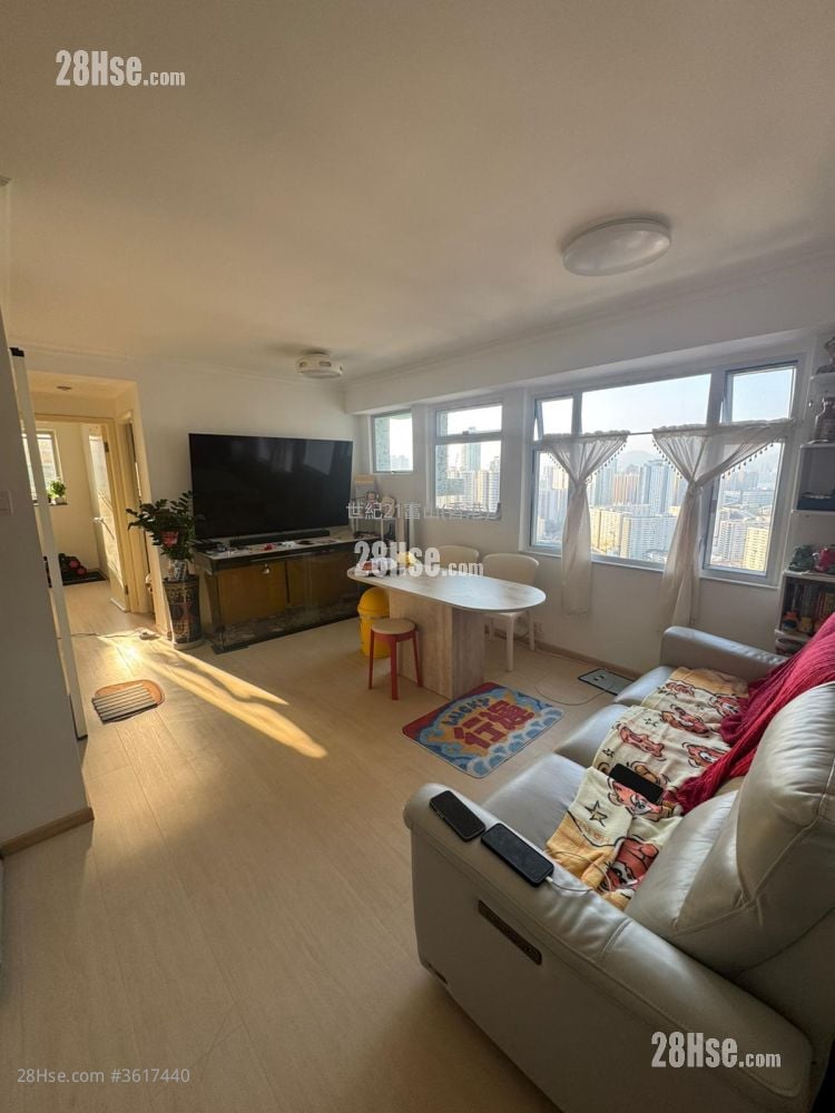 宏景花园 售盘 3 房 , 2 浴室 574 平方尺