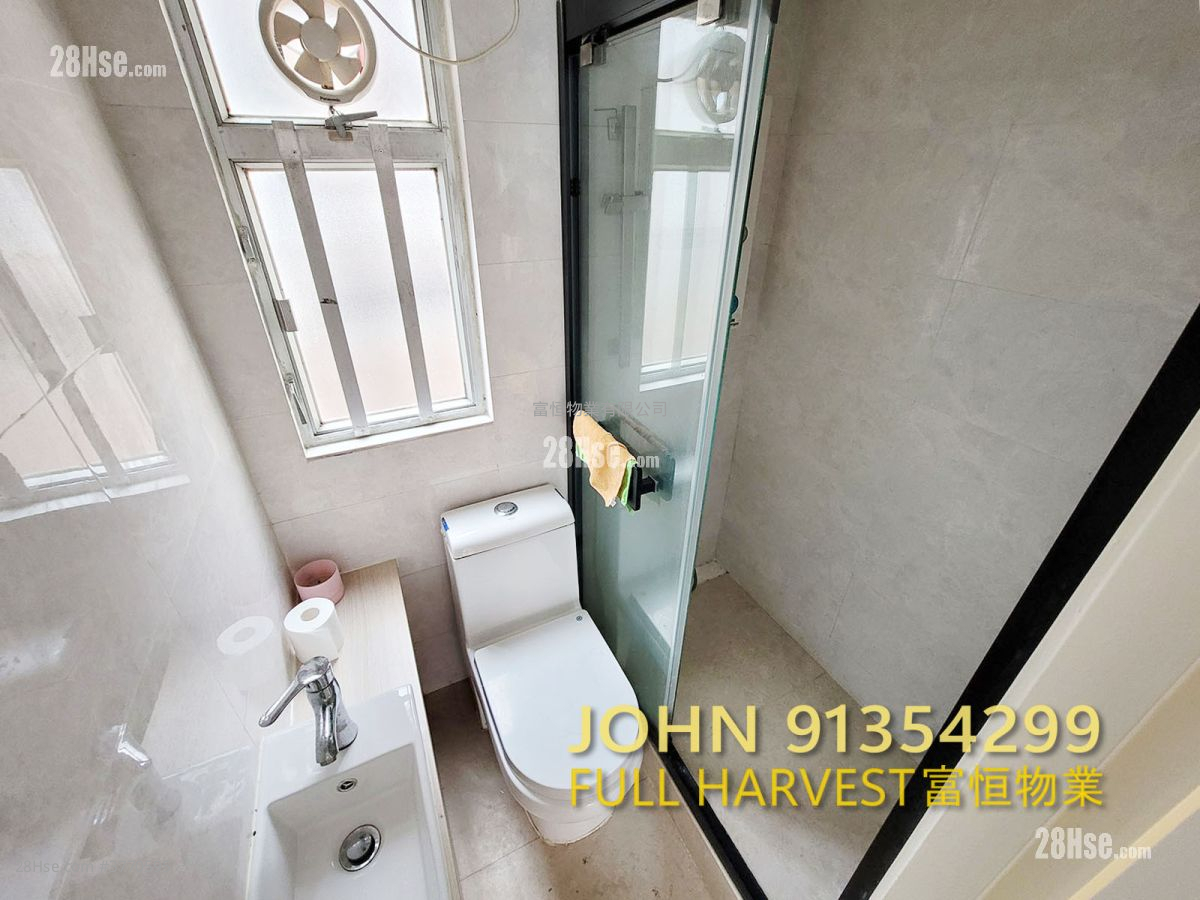 Flora Court Sell 1 Bedroom , 1 Bathroom 339 ft²