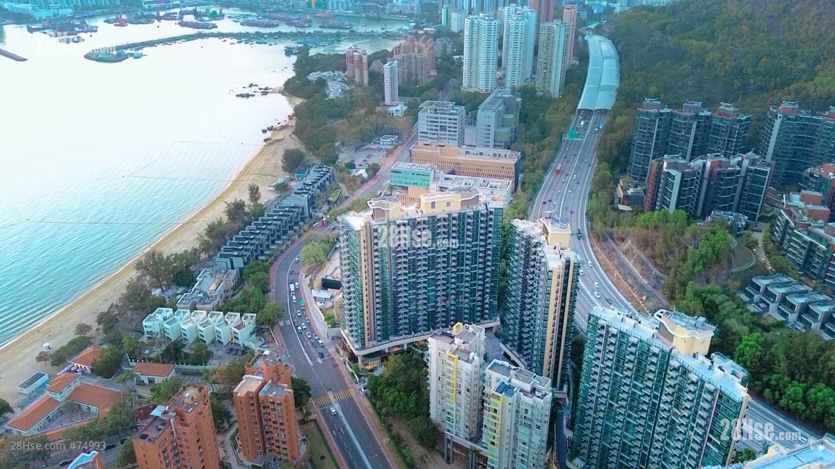 黃金海灣分兩期發展，約八成單位可享海景。